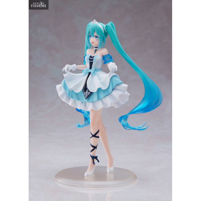 Miku Hatsune figure...