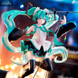Miku Hatsune figure...