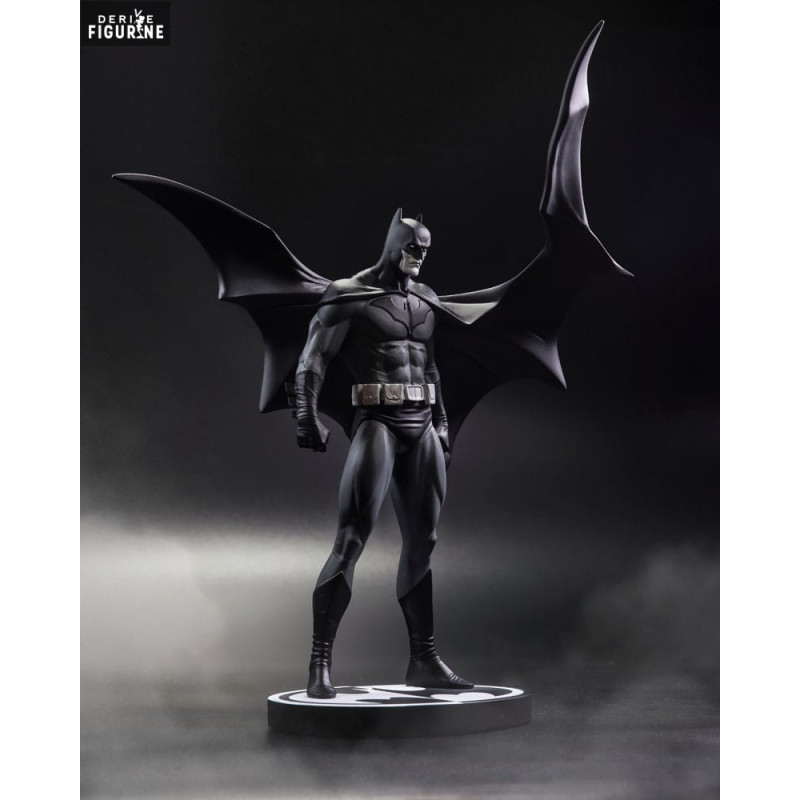 Batman figure Black & White by Jorge Jimenez - DC Comics