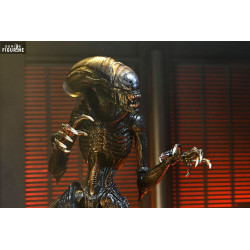 Alien: Romulus Ultimate Scorched Xenomorph 7-inch Scale