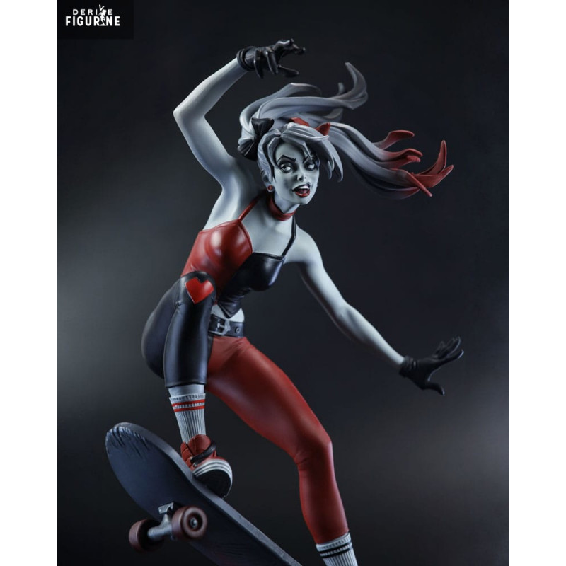 コレクション Harley Quinn Amazon.com: Harley Quinn 13-Inch Deluxe Collector Figure