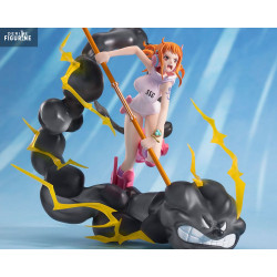 One Piece - Nami figure...