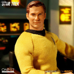 Star Trek - Kirk figure,...