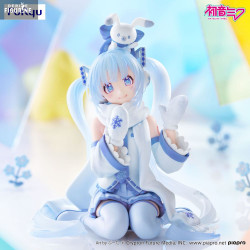 Vocaloid - Snow Miku figure...