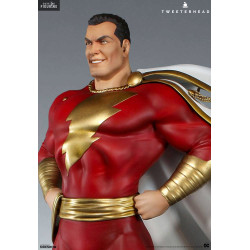DC Comics - Shazam figure,...