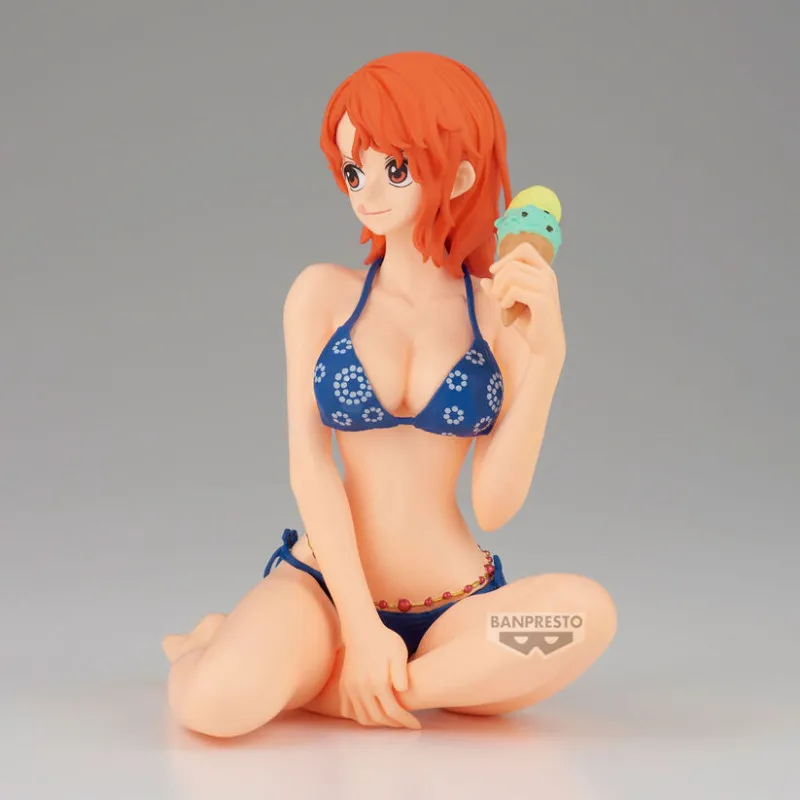 One Piece - Nami figure...