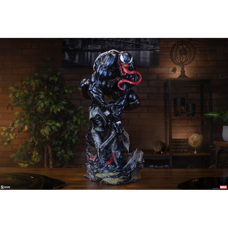 Marvel - Venom figure,...