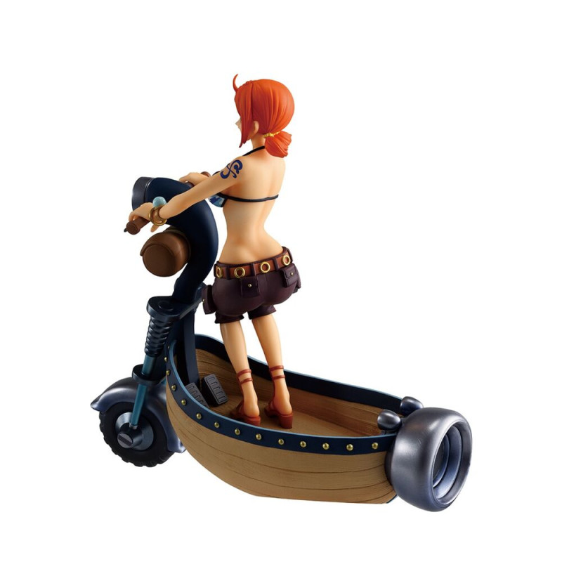 One Piece - Nami figure...