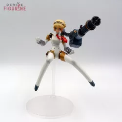 Persona 4: The Ultimate -...