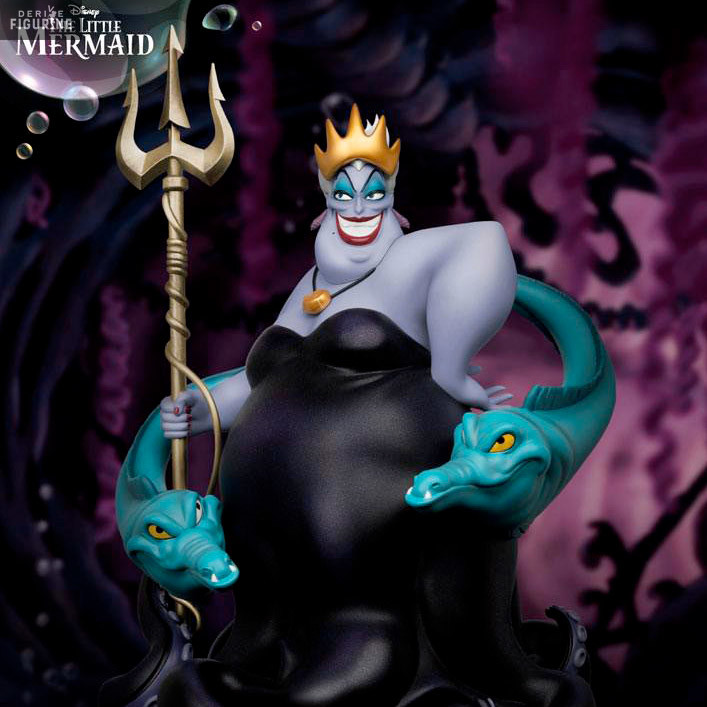 Le collier en forme de coquillage de Ursula dans le dessin animé La petite  sirène